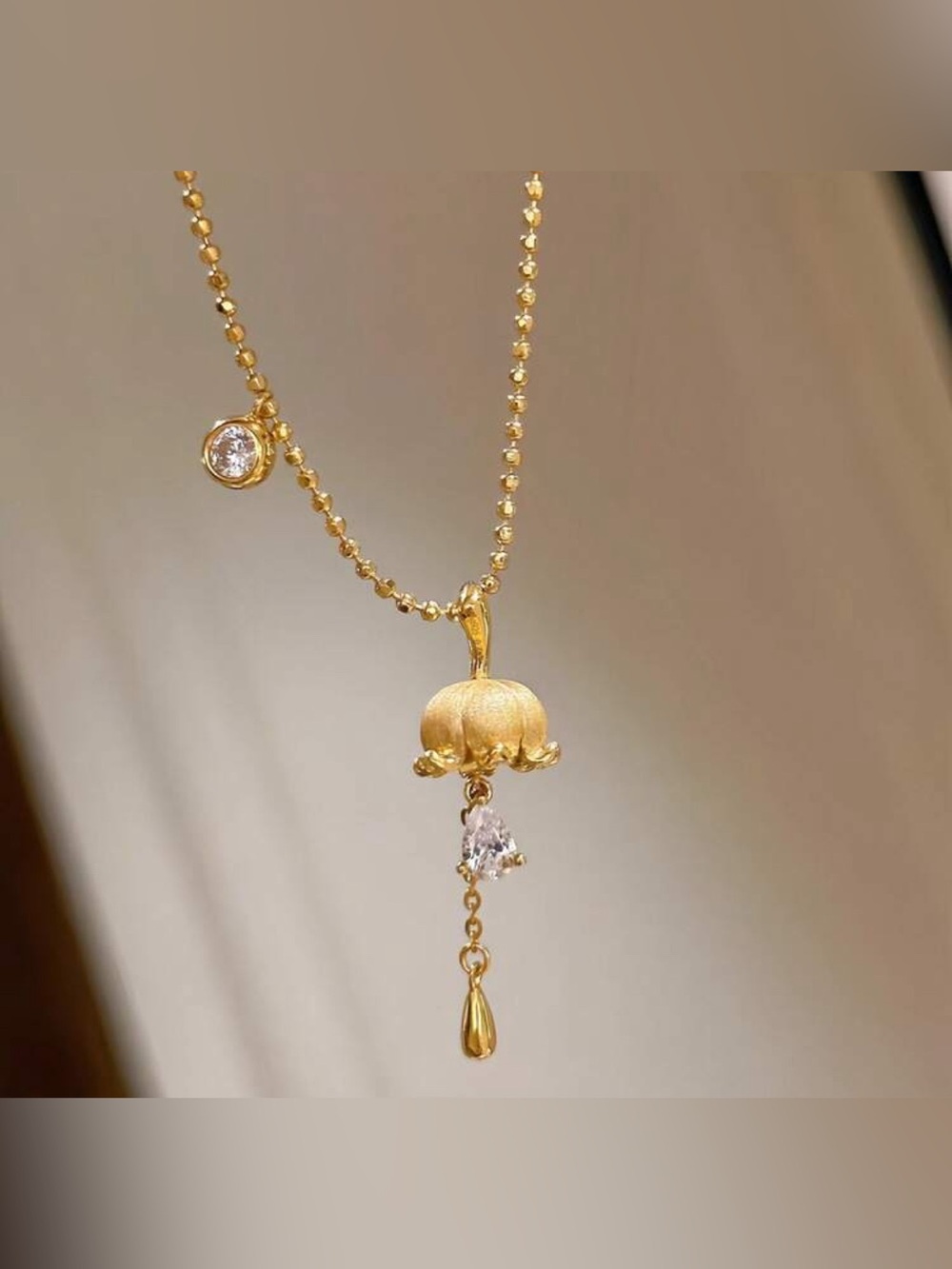 Jellyfish necklace N2228